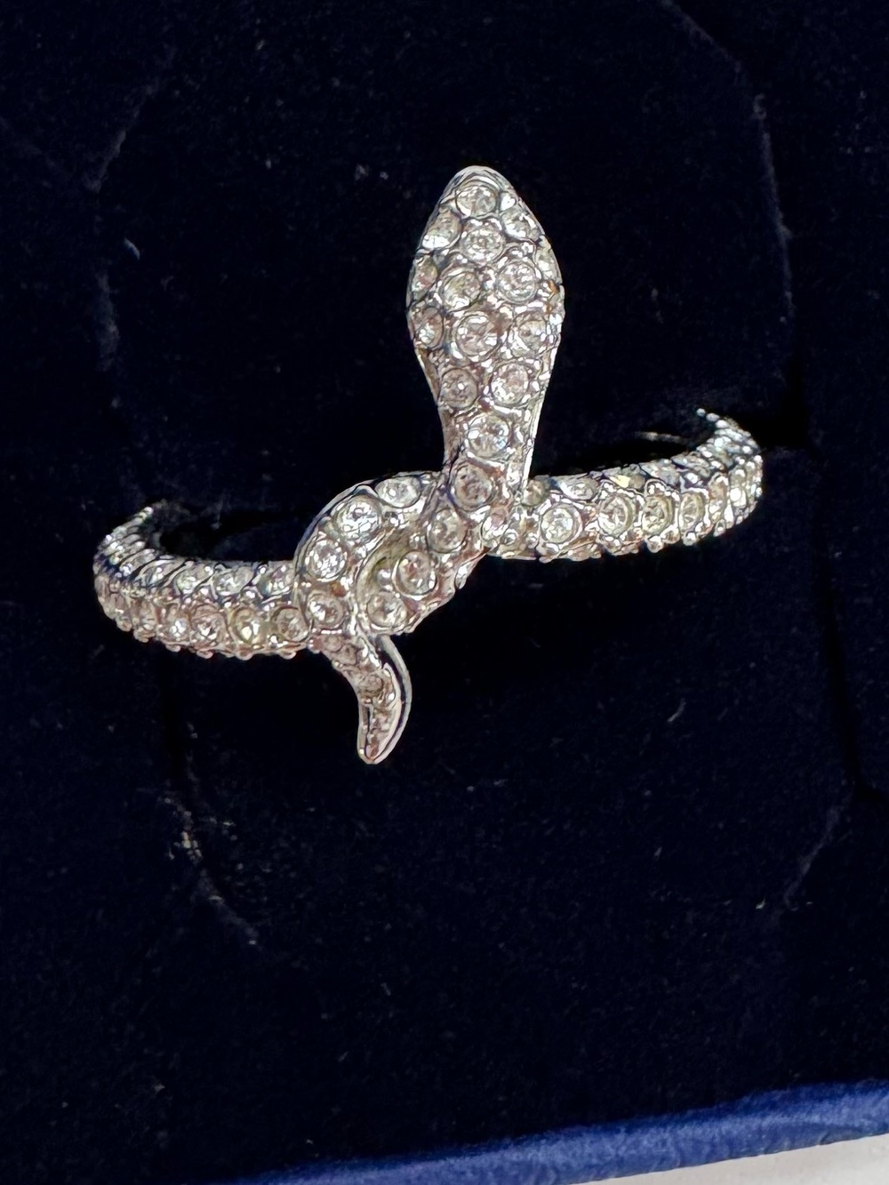 Swarovski Snake Ring. - Picture 4 of 10
